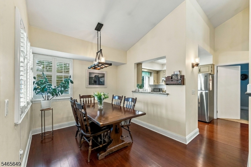 56 Bentley Ct Property Photo 10