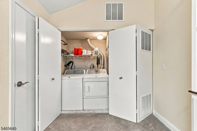 56 Bentley Ct Property Photo 33