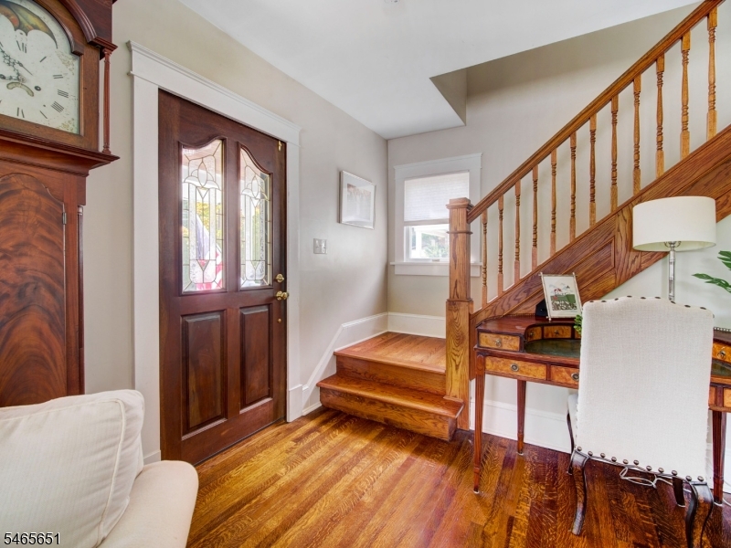 16 Grove St Property Photo 5