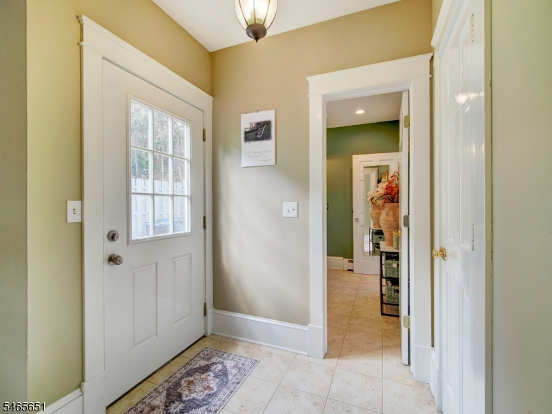 16 Grove St Property Photo 12