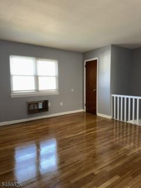 228 Marion St 2 Property Photo 6