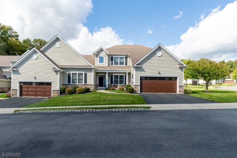2 Par Ct Property Photo 1