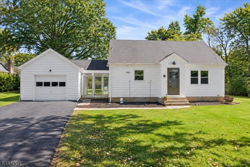 4 Rambler Dr Property Photo 1