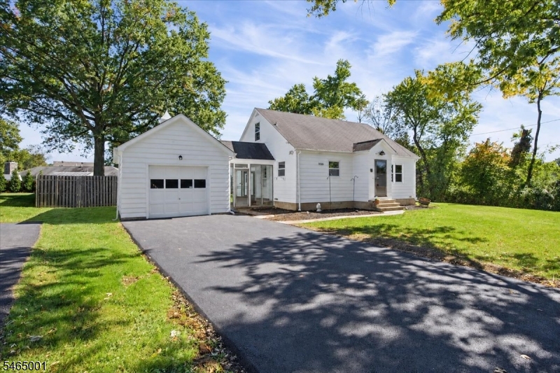4 Rambler Dr Property Photo 2