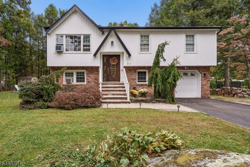 51 River Rd Property Photo 1