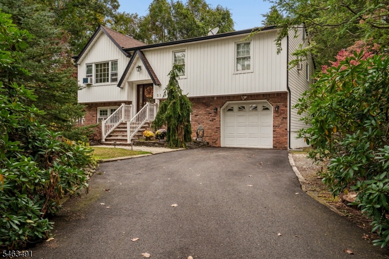 51 River Rd Property Photo 3