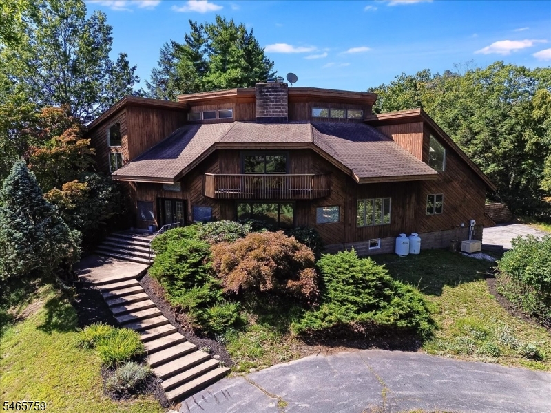 40 Fernwood Rd Property Photo 1