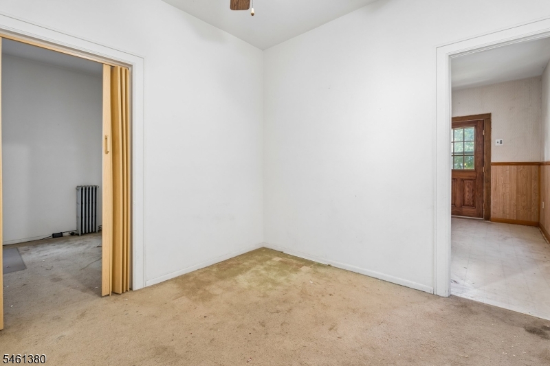 912 Roosevelt St Property Photo 3
