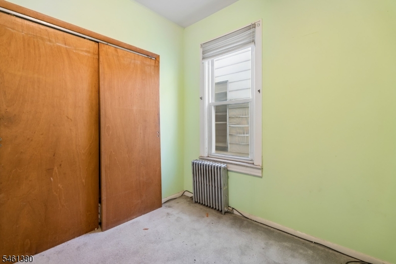 912 Roosevelt St Property Photo 5