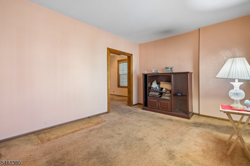 912 Roosevelt St Property Photo 7