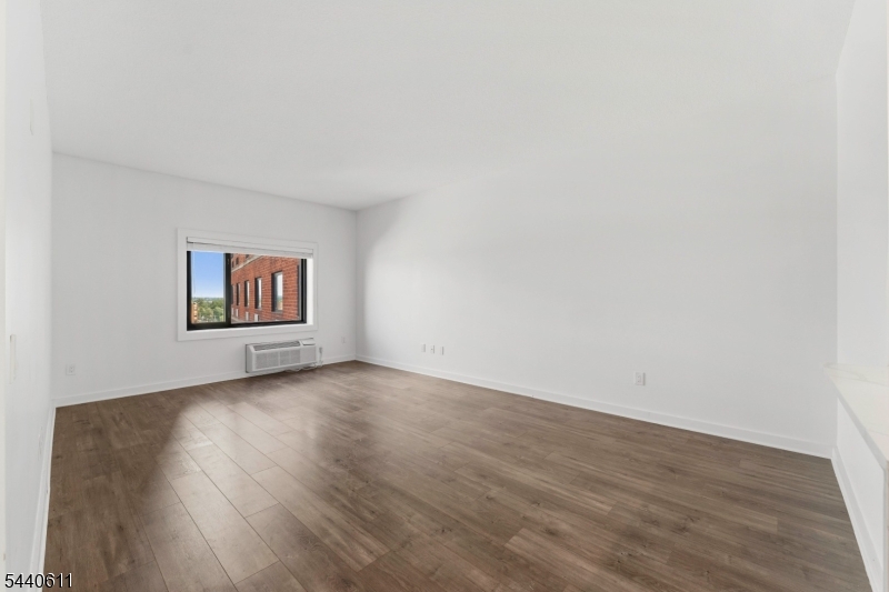 1 Carriage City Plz 807 Property Photo 3