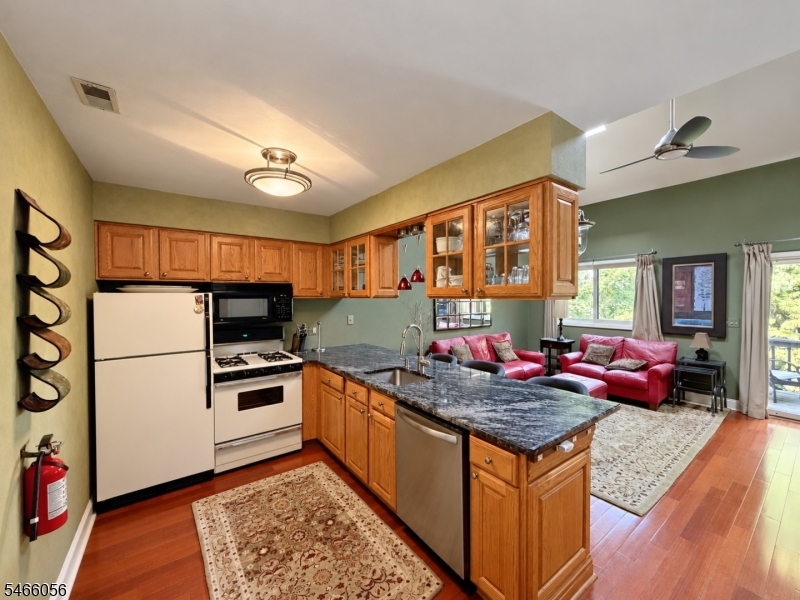 20 Augusta Dr 10 Property Photo 1