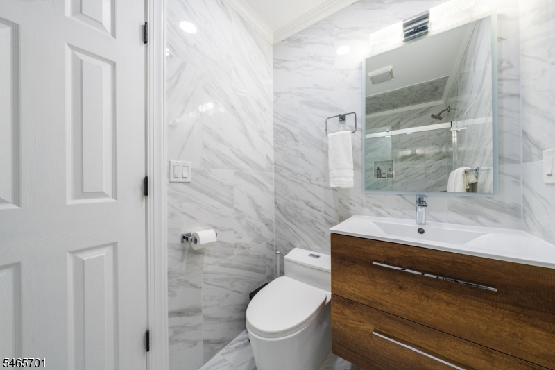 38 Esplanade Dr Property Photo 32