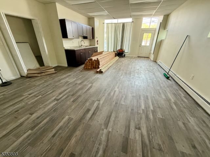 518 Ringwood Ave Property Photo 5