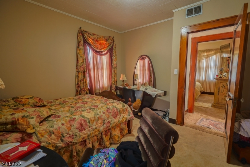 925 Summit Street Property Photo 11