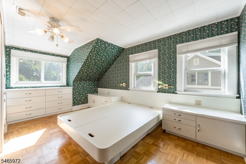 18 Halsted St Property Photo 4