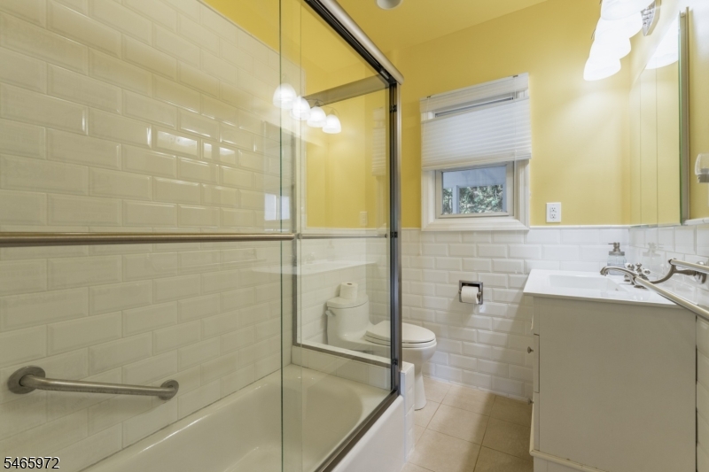 18 Halsted St Property Photo 22