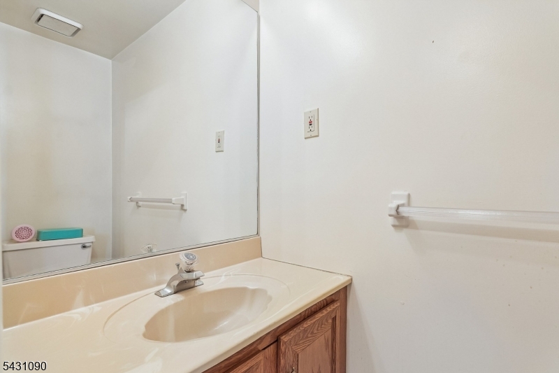 265 Hampshire Dr Property Photo 10