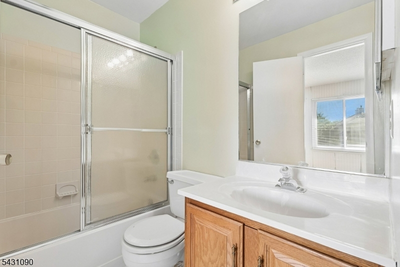 265 Hampshire Dr Property Photo 19