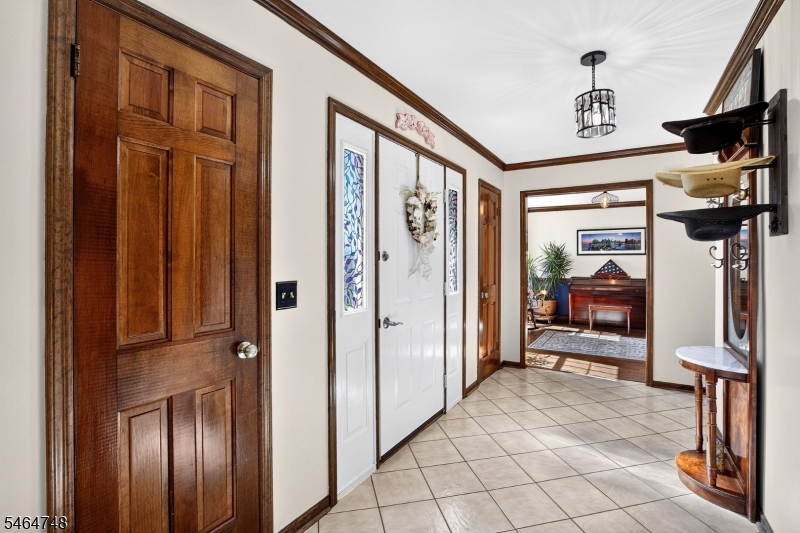 27 Edgemere Terrace Property Photo 4