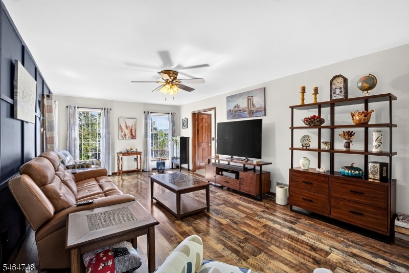 27 Edgemere Terrace Property Photo 6
