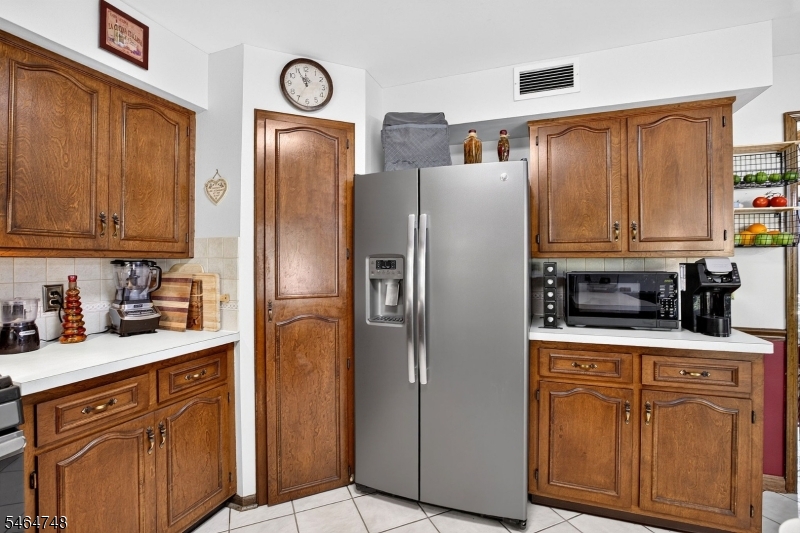 27 Edgemere Terrace Property Photo 11