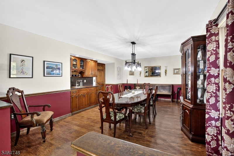 27 Edgemere Terrace Property Photo 13