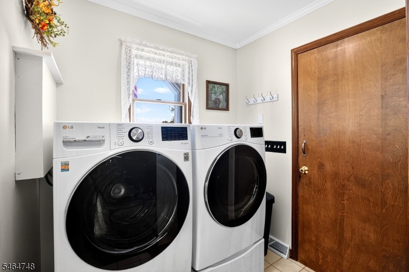 27 Edgemere Terrace Property Photo 16