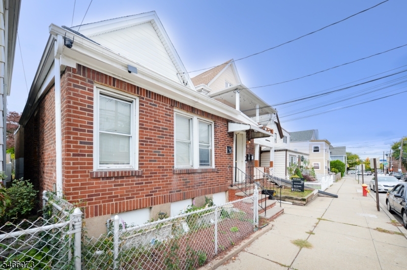 130 Ackerman Ave Property Photo 1