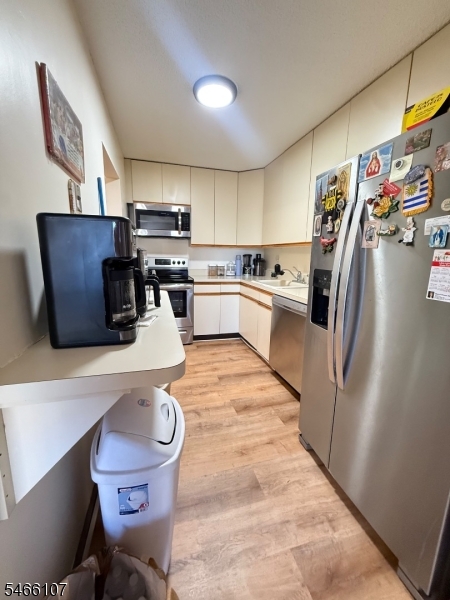 10 N Wood Ave 301 Property Photo 11