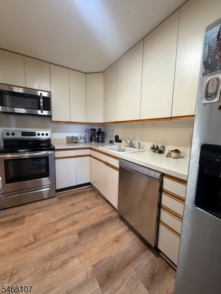 10 N Wood Ave 301 Property Photo 12