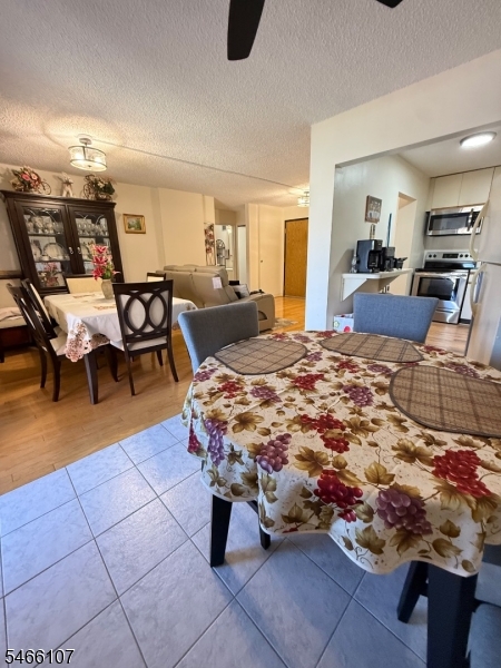 10 N Wood Ave 301 Property Photo 14