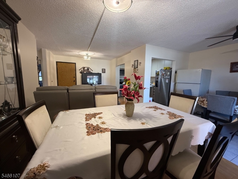 10 N Wood Ave 301 Property Photo 16