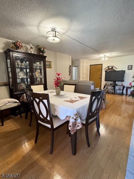 10 N Wood Ave 301 Property Photo 17