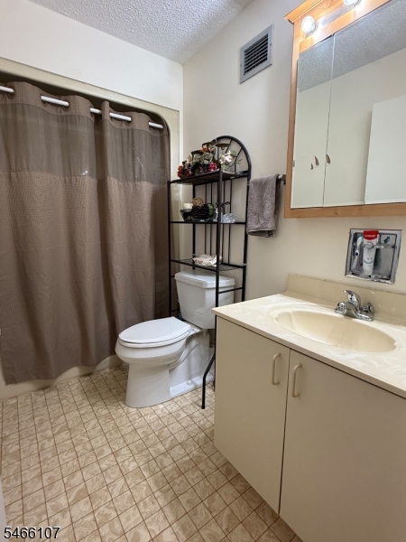 10 N Wood Ave 301 Property Photo 26