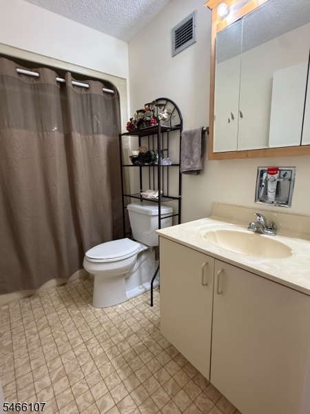 10 N Wood Ave 301 Property Photo 27