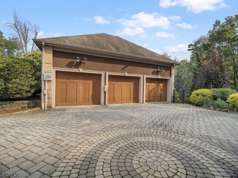34 Jarombek Dr Property Photo 48