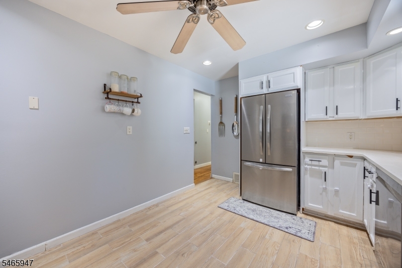 14 Farmingdale Ave Property Photo 6