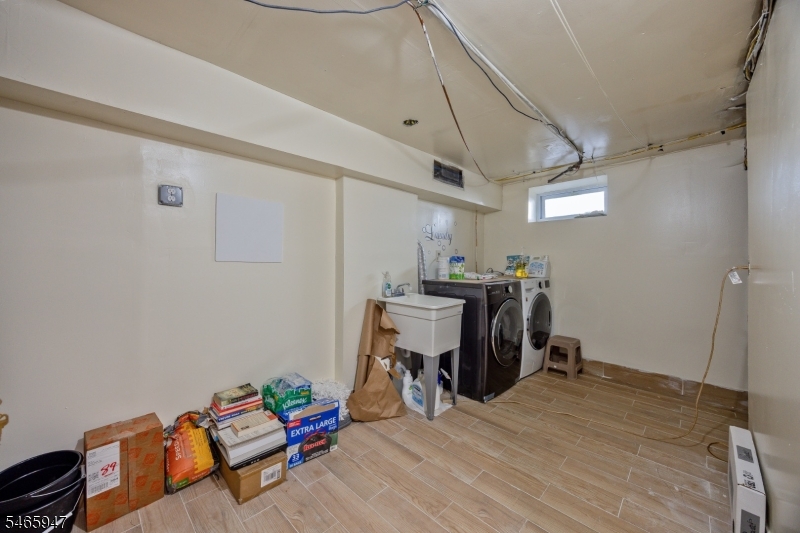 14 Farmingdale Ave Property Photo 21