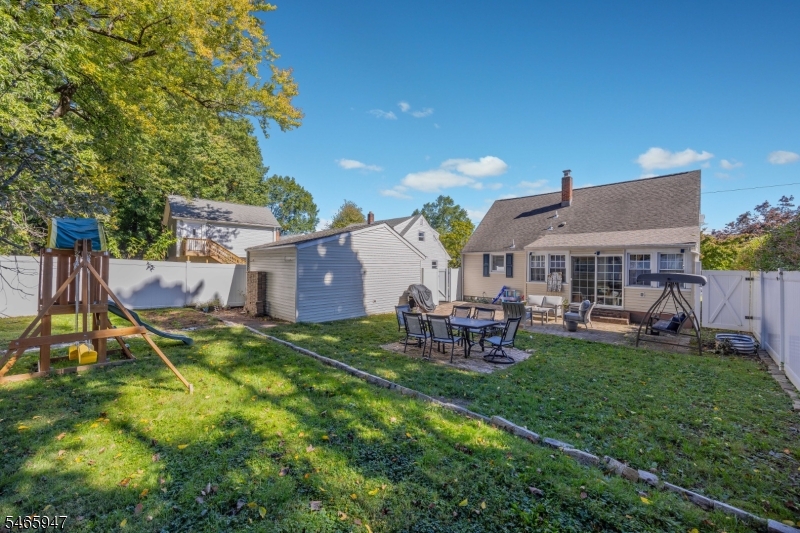 14 Farmingdale Ave Property Photo 25