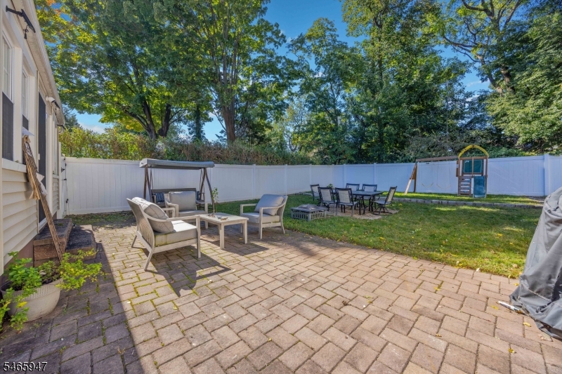 14 Farmingdale Ave Property Photo 27