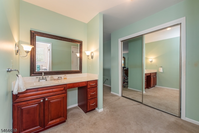 8 Birdseye Cir Property Photo 16
