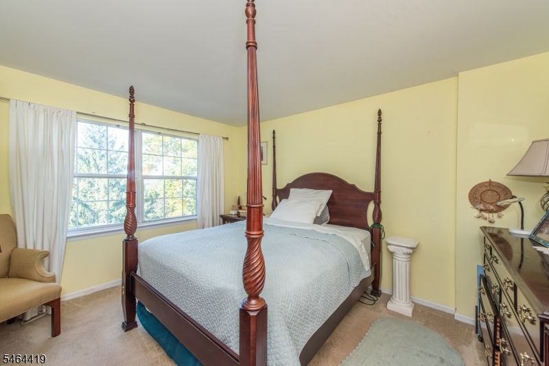 8 Birdseye Cir Property Photo 18