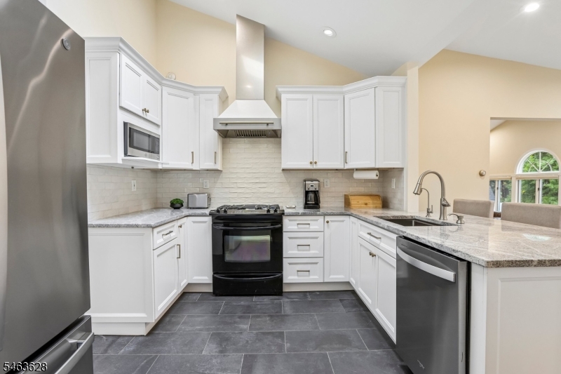 8 Mountain Way Property Photo 10