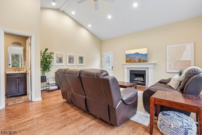 8 Mountain Way Property Photo 17