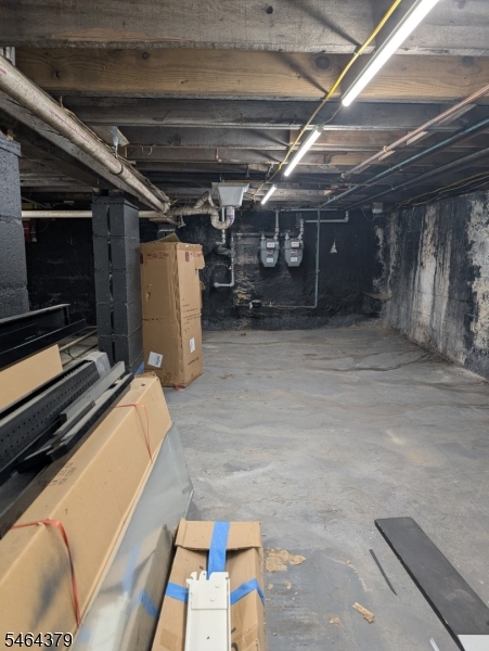142 Division Ave Property Photo 26