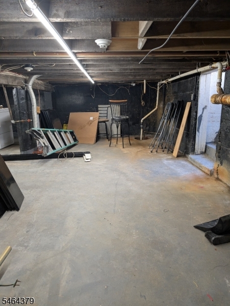 142 Division Ave Property Photo 28