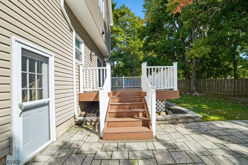 20 Emerson Dr Property Photo 22