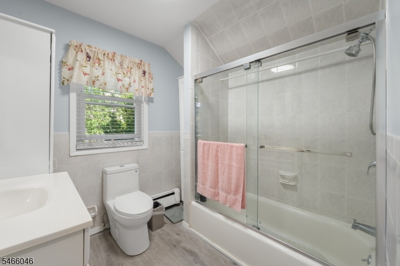 42 Arlington Blvd Property Photo 16