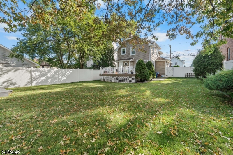 42 Arlington Blvd Property Photo 33